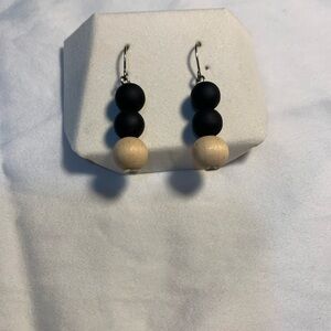 Elegant Black and Cream Beaded Earrings